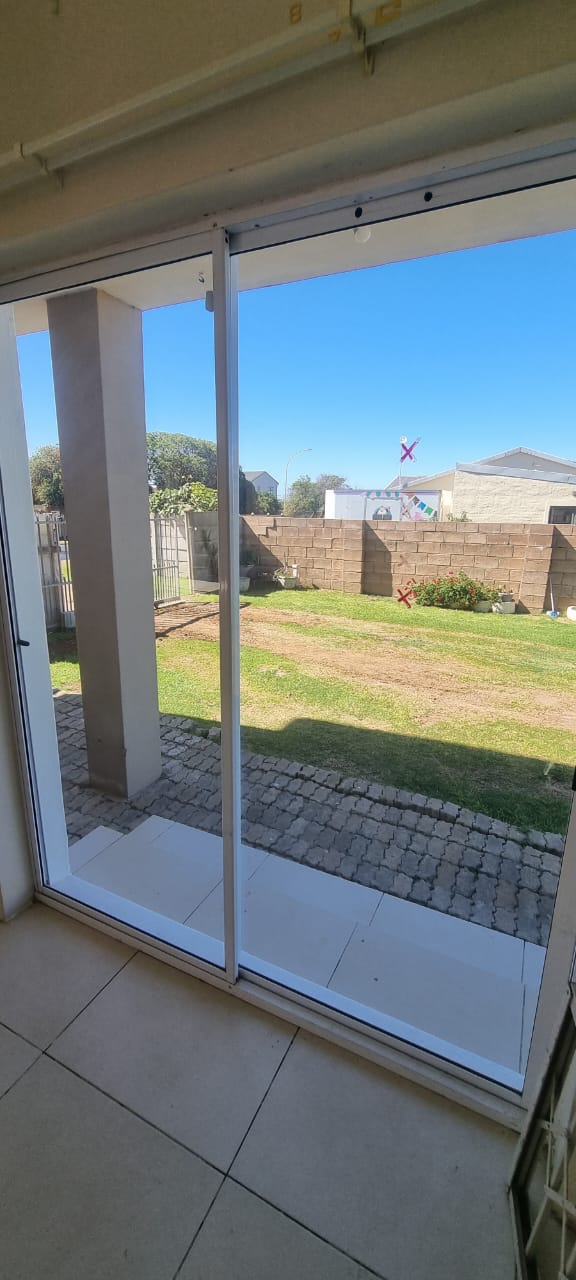 To Let 3 Bedroom Property for Rent in Jeffreys Bay Central Eastern Cape
